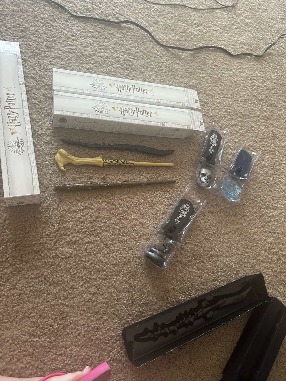 Warner Bros. Harry Potter Gold & Black Collectible Wands - Wizarding World